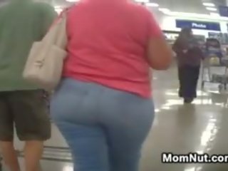 Nenek dengan yang besar punggung di costco